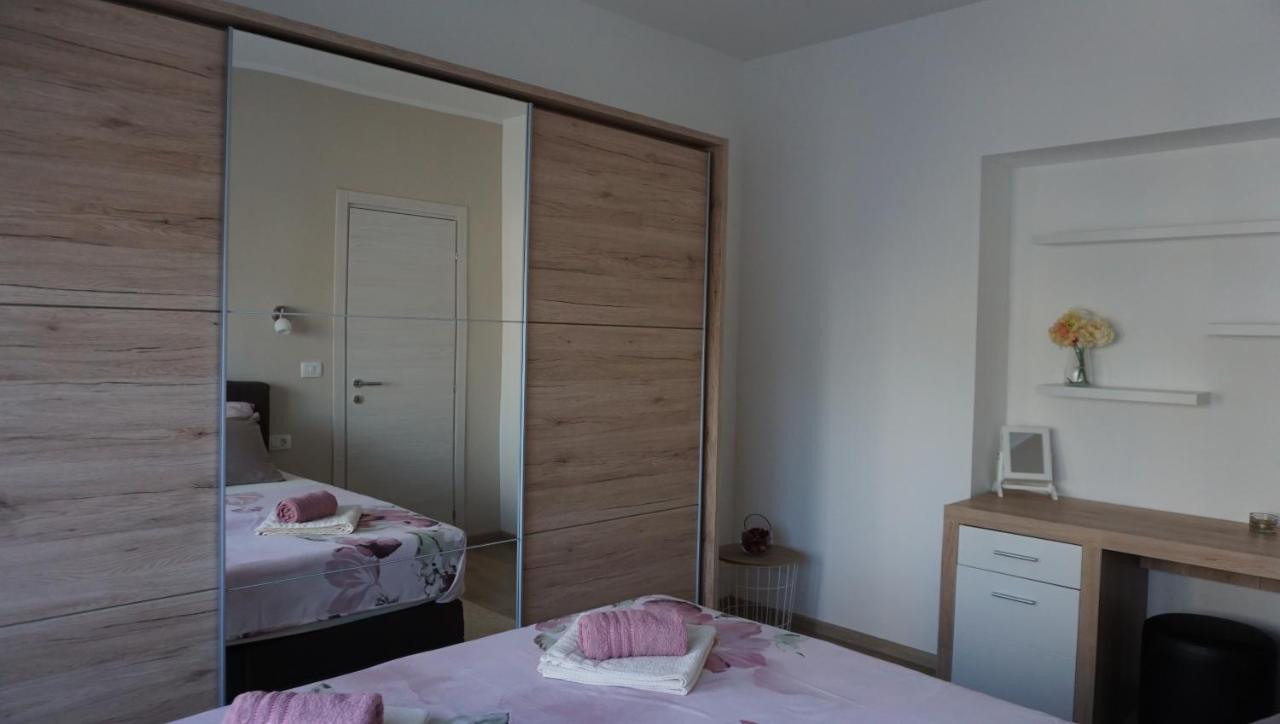 Apartman Luka Pula Exterior photo