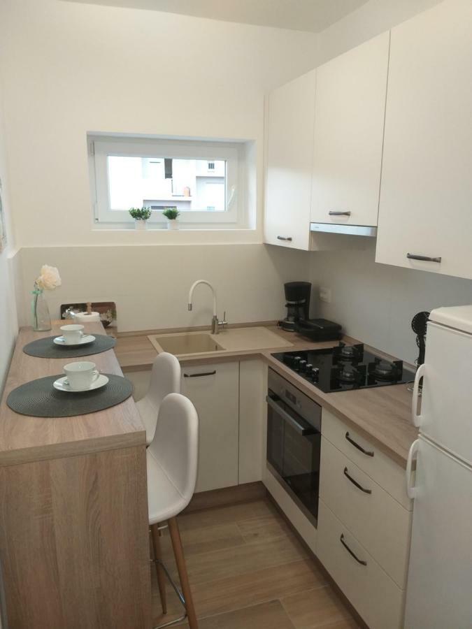 Apartman Luka Pula Exterior photo